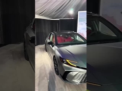 تویوتا کامری 4 درب 5 صندلی سدان ضروری برای سفر سوخت هیبریدی الکتریکی اتومبیل کامری 2024